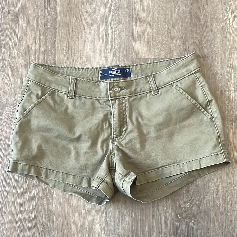 Hollister Cargo Olive Green Shorts
